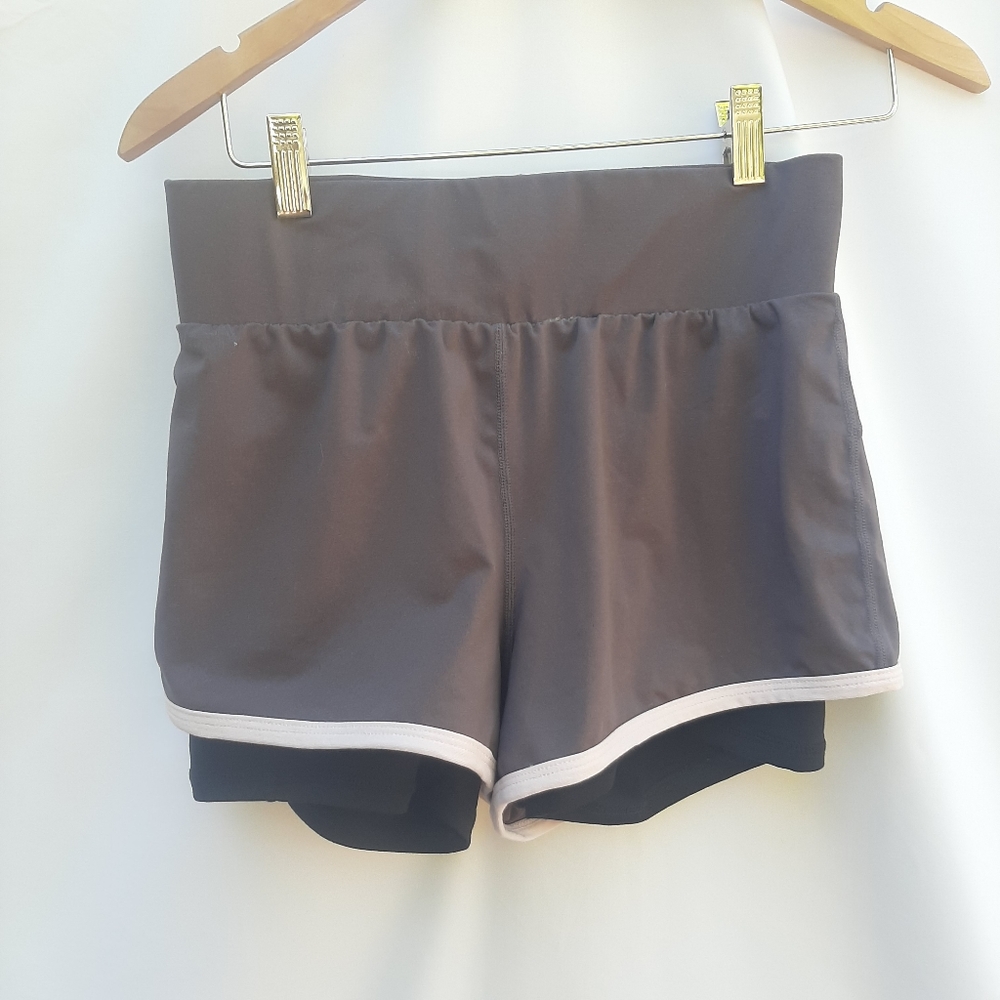 Fabletics Olesia Short In Shadow/Petal/Black - image 4